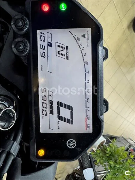 Yamaha MT-03 – Vista 7