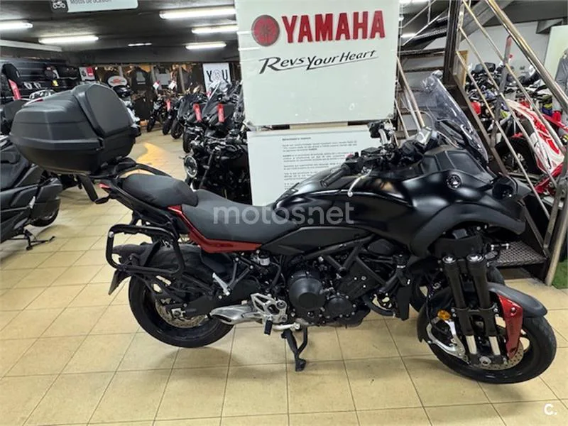 Yamaha Niken – Vista 4