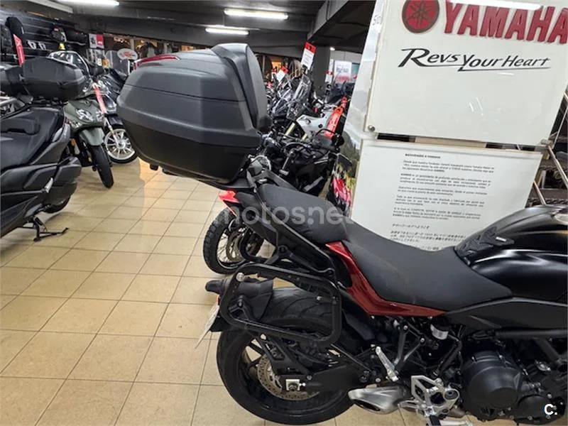 Yamaha Niken – Vista 7