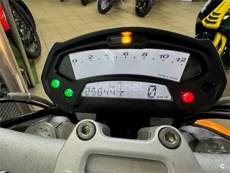 Ducati Monster 796 – Vista 5