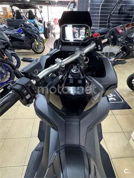 Honda X-ADV – Vista 6