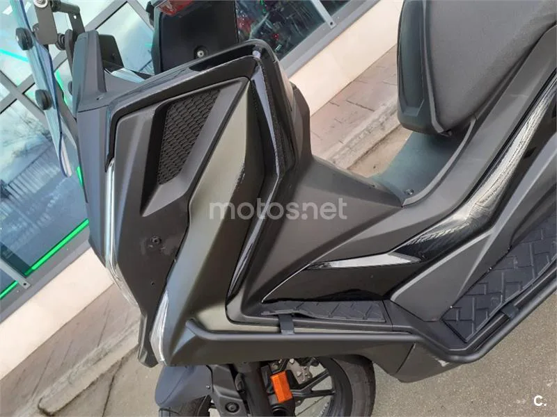 Kymco DTX 125 – Vista 11