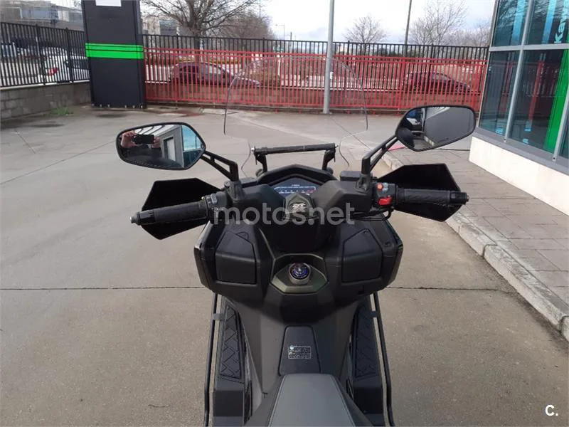 Kymco DTX 125 – Vista 8