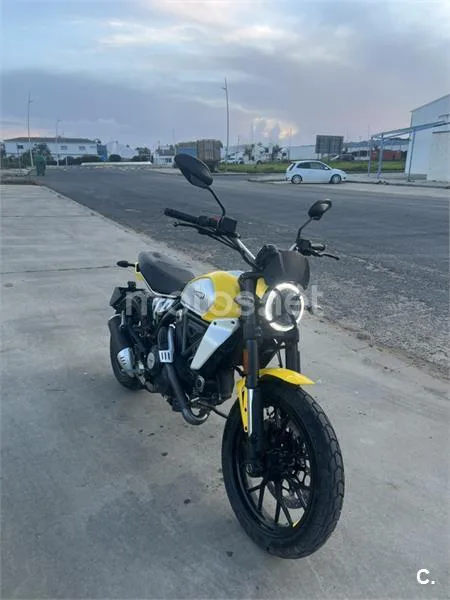 Ducati Scrambler – Vista 2
