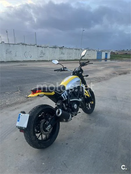 Ducati Scrambler – Vista 3