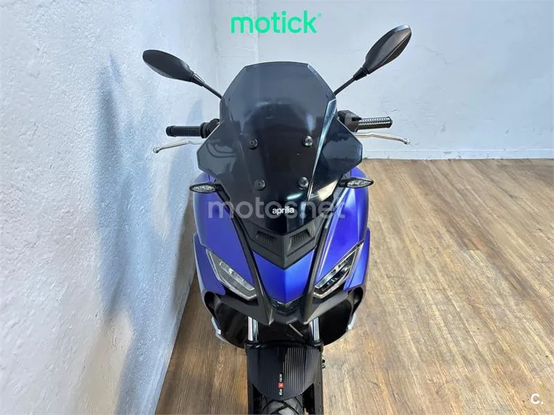 Aprilia SR GT 125 – Vista 10