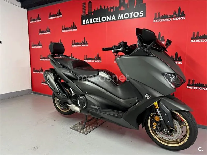 Yamaha TMAX 560 – Vista 4