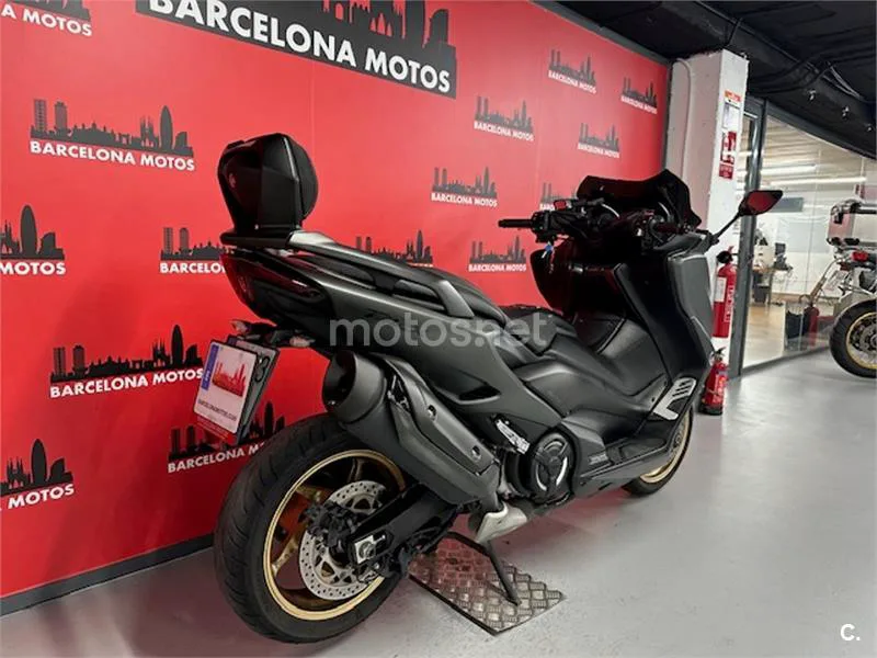 Yamaha TMAX 560 – Vista 5