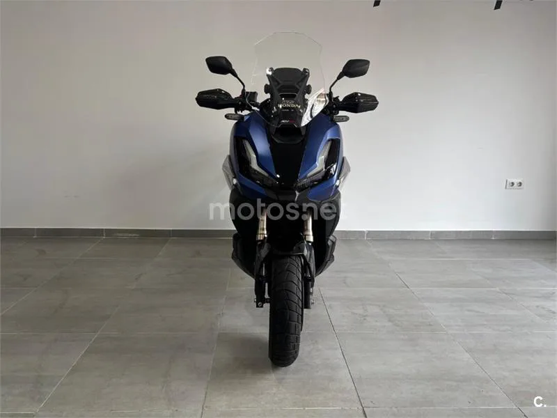 Honda ADV 350 – Vista 6