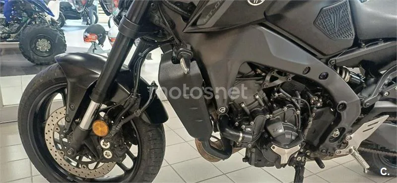 Yamaha MT-09 – Vista 3
