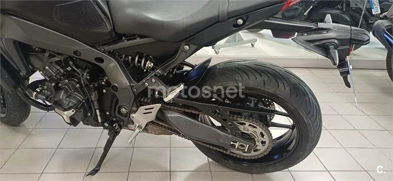 Yamaha MT-09 – Vista 4