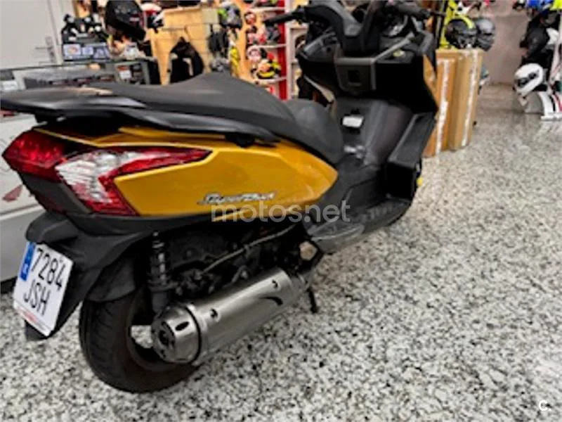 Kymco Super Dink 125 – Vista 6