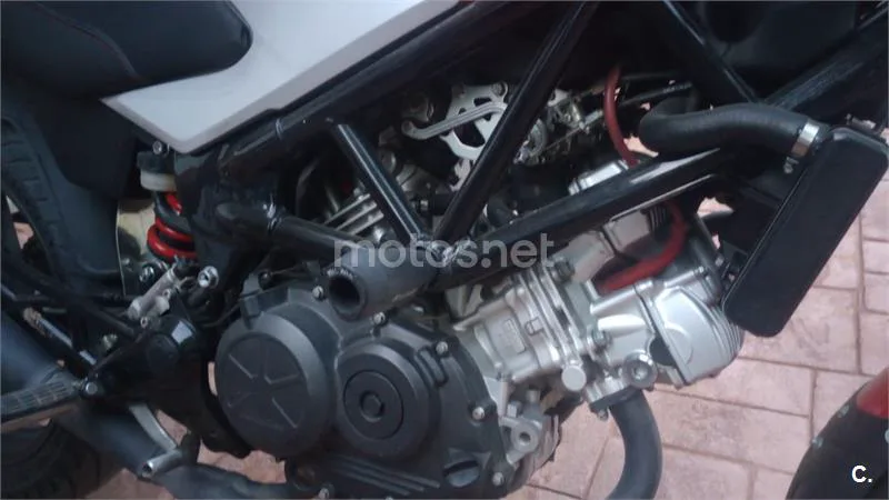 Honda VTR 250 – Vista 9