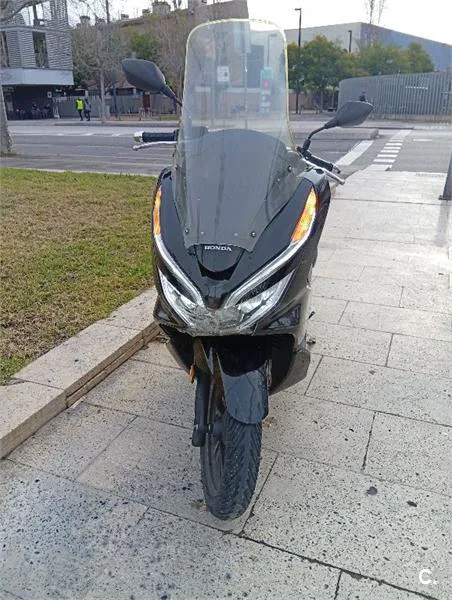 Honda PCX 125 – Vista 9