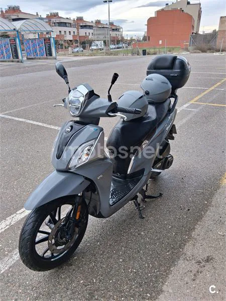 SYM Symphony ST 125 – Vista 8