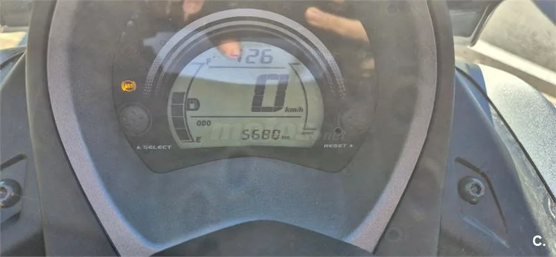 Yamaha NMAX – Vista 4