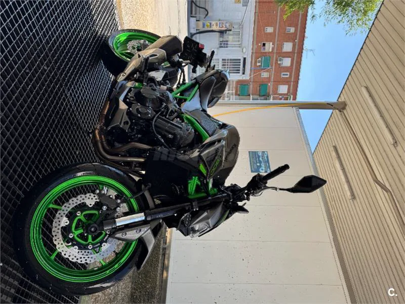 Kawasaki Z 900 – Vista 3