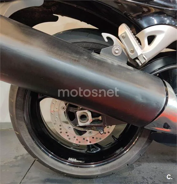 Suzuki Hayabusa – Vista 11