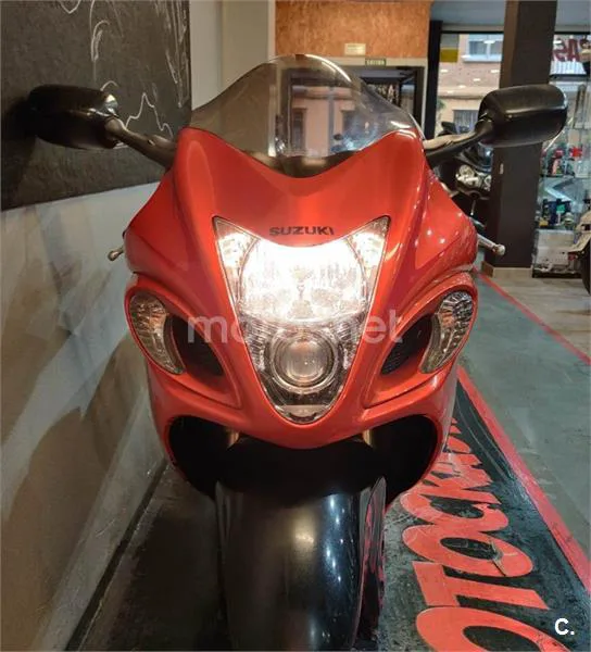 Suzuki Hayabusa – Vista 14