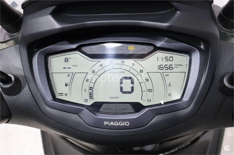 Piaggio Beverly S 400 5890 € 2025 Granada - 2