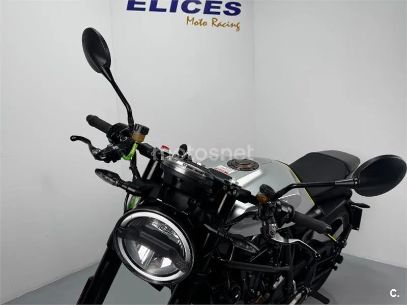 Husqvarna Vitpilen – Vista 14