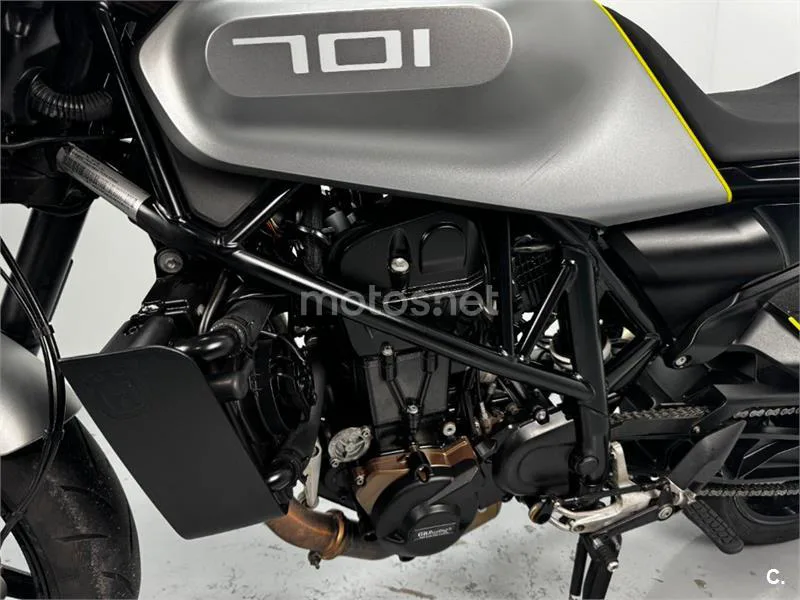 Husqvarna Vitpilen – Vista 17