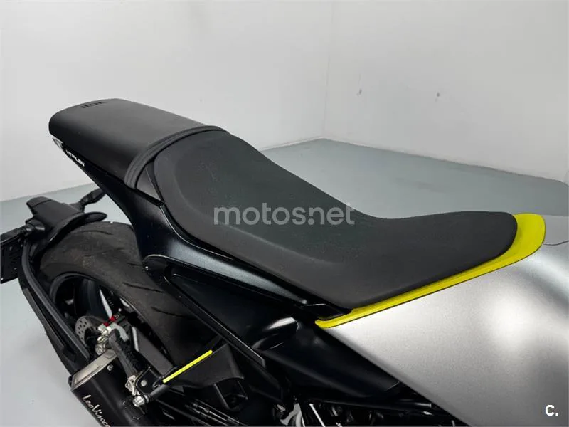Husqvarna Vitpilen – Vista 6