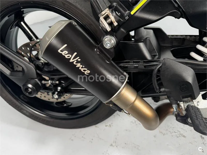 Husqvarna Vitpilen – Vista 8