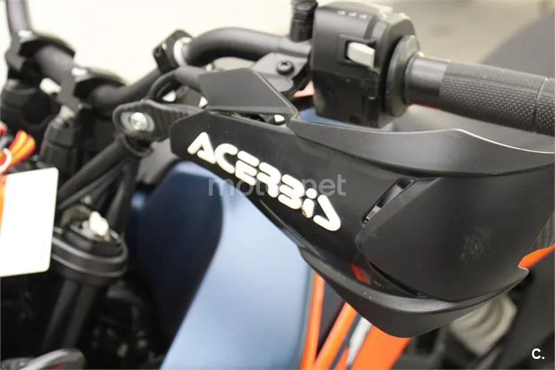 KTM 390 – Vista 13