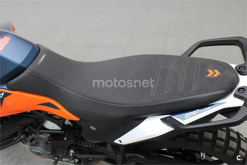 KTM 390 – Vista 17