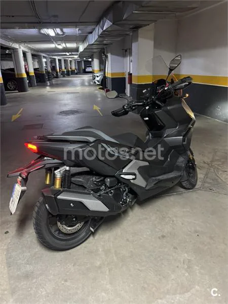 Honda ADV 350 – Vista 4