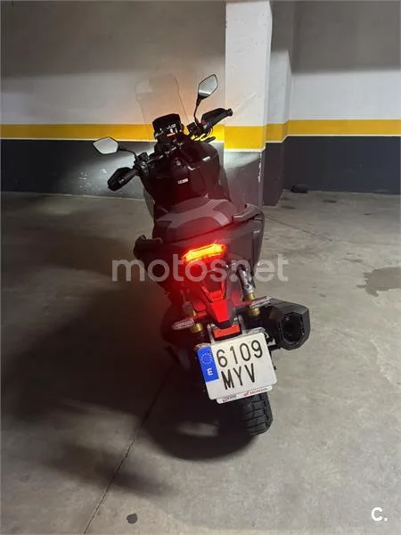 Honda ADV 350 – Vista 5