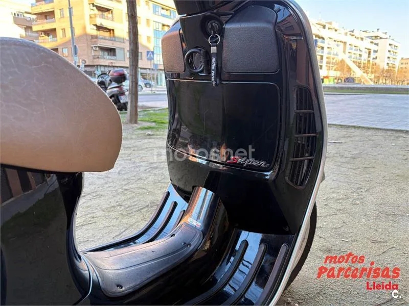 Vespa GTS Super 125 – Vista 17