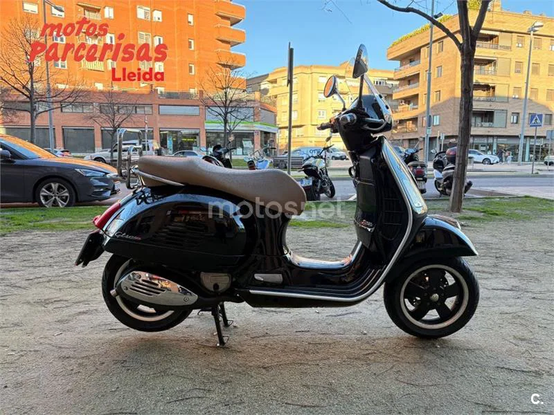 Vespa GTS Super 125 – Vista 10