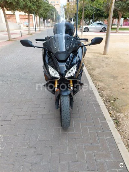 Honda Forza 750 – Vista 4