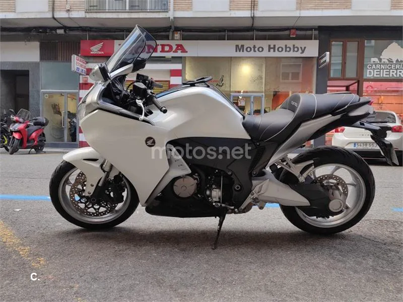 Honda VFR 1200 F – Vista 3