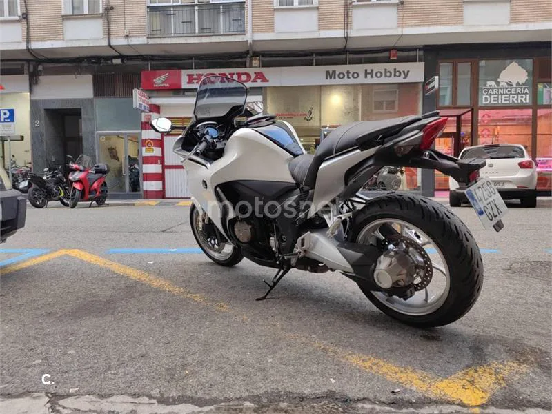 Honda VFR 1200 F – Vista 6