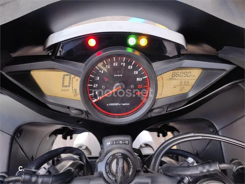 Honda VFR 1200 F – Vista 7