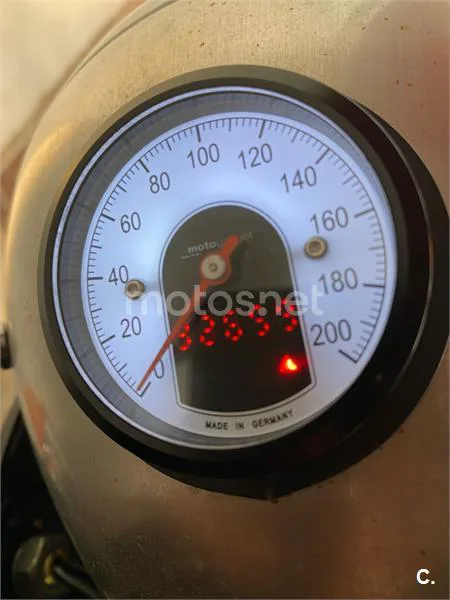 Triumph Bonneville T100 – Vista 5