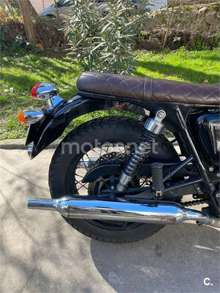 Triumph Bonneville T100 – Vista 6