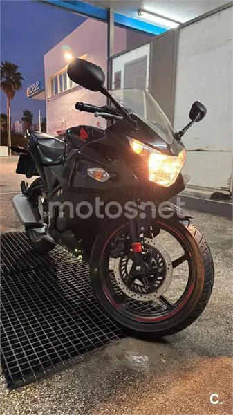Honda CBR 125R 2300 € 2017 Alicante - 1