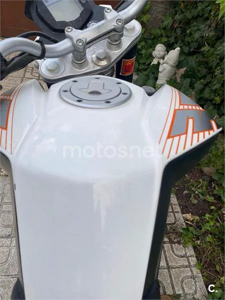 KTM 390 Duke – Vista 4