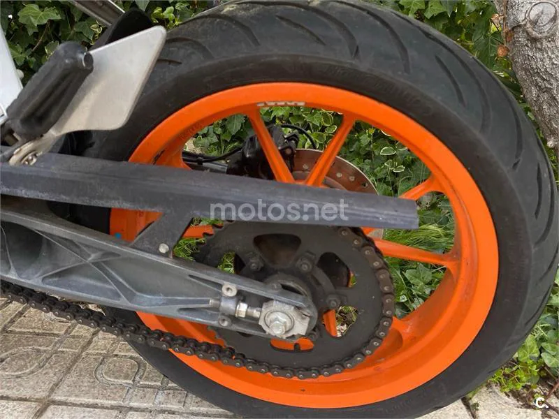 KTM 390 Duke – Vista 5