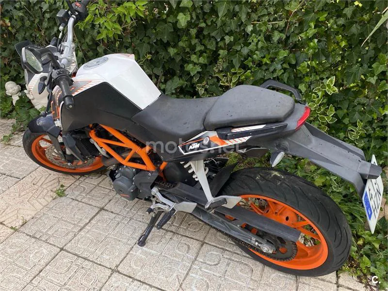 KTM 390 Duke – Vista 6