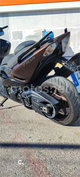Yamaha TMAX 530 – Vista 8