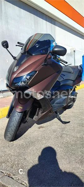 Yamaha TMAX 530 – Vista 9