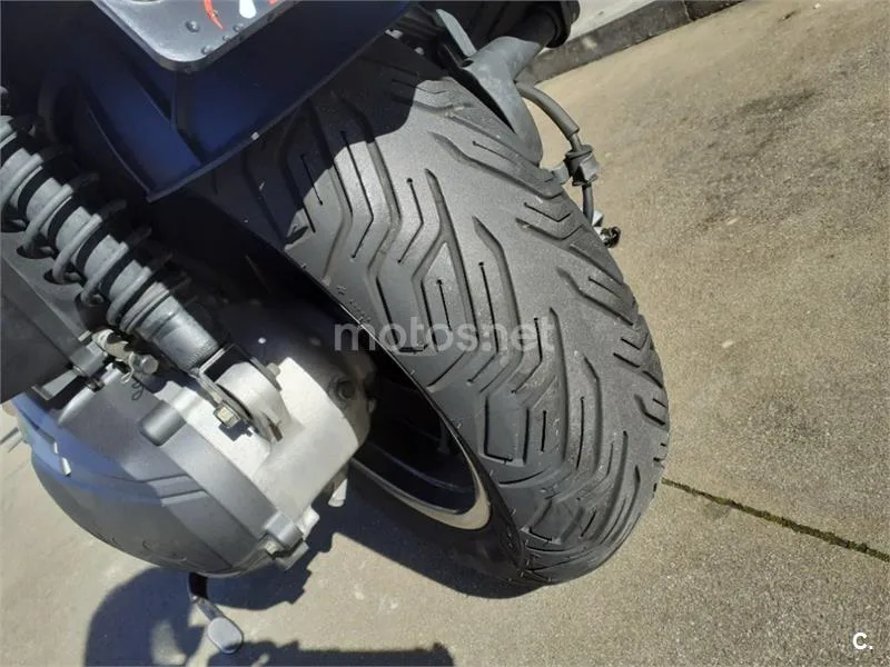 Kymco Xciting S 400 – Vista 21
