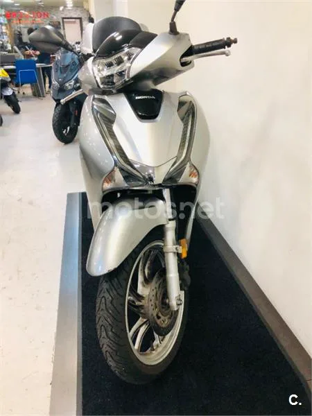 Honda SH 125i – Vista 7