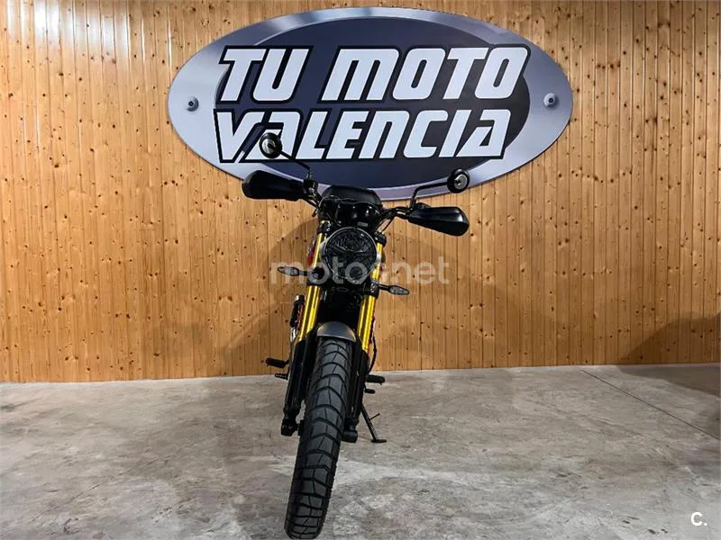 Triumph Scrambler 400 X – Vista 21