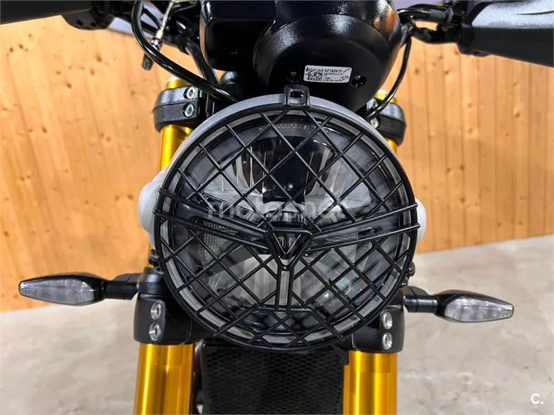Triumph Scrambler 400 X – Vista 25